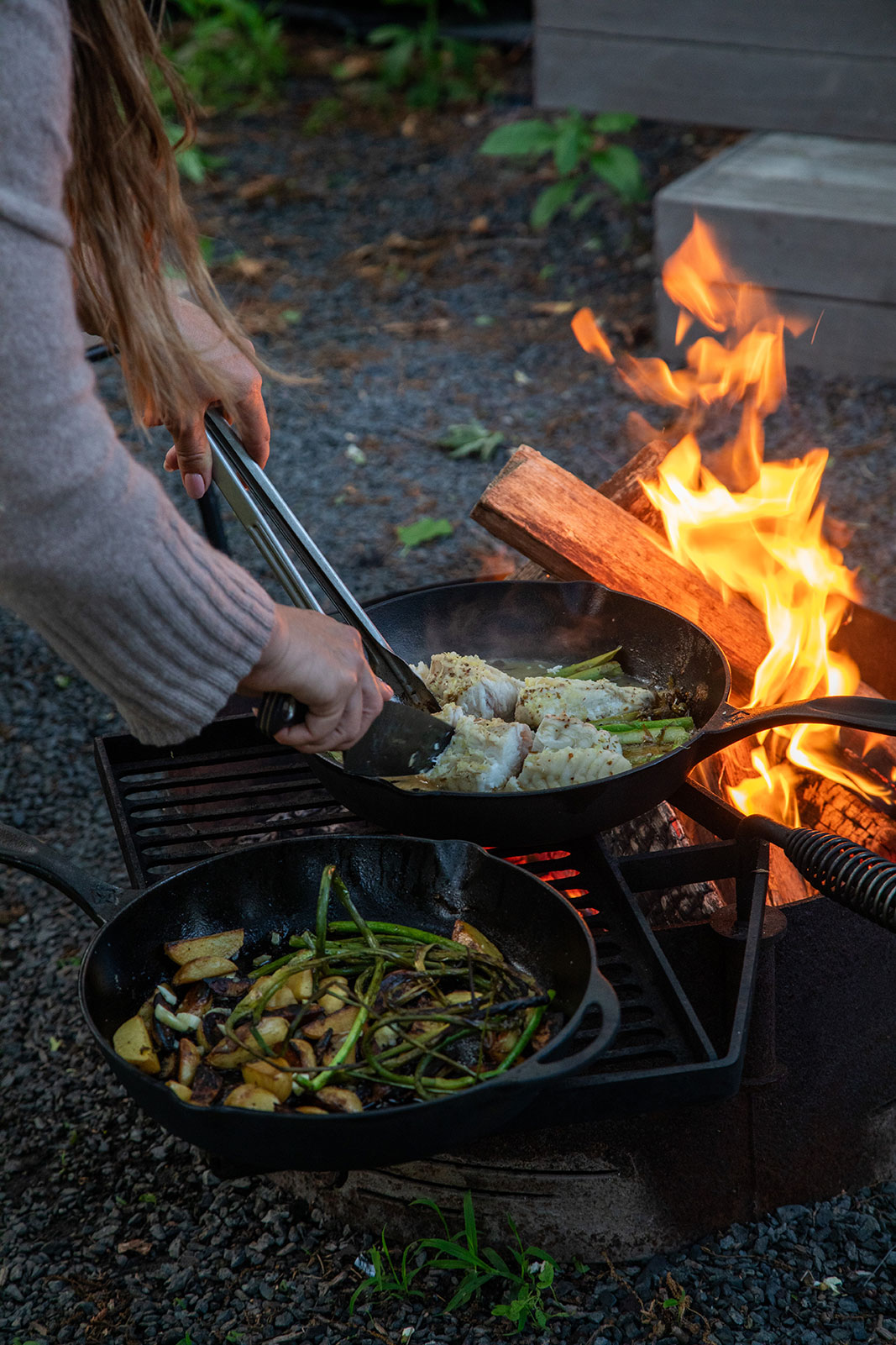 Roasting vegetables on the fire